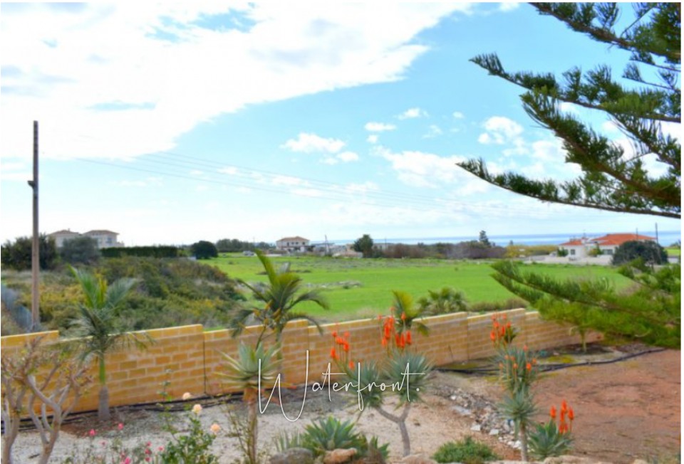Bungalow For Sale  in  Sea Caves - St.George