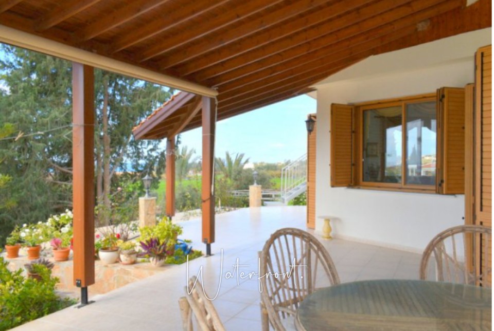 Bungalow For Sale  in  Sea Caves - St.George