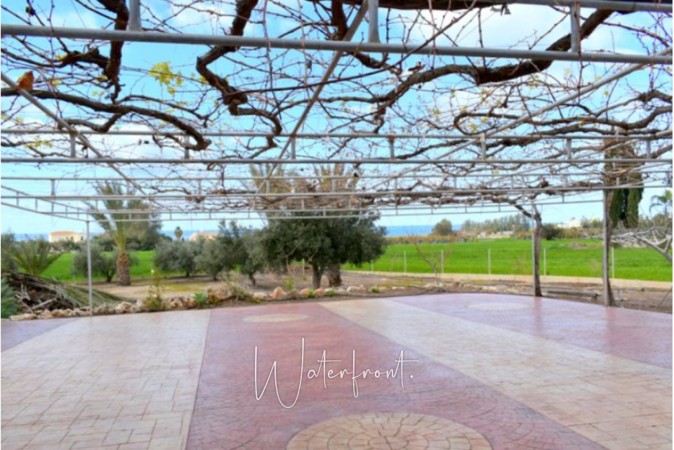 Bungalow For Sale  in  Sea Caves - St.George