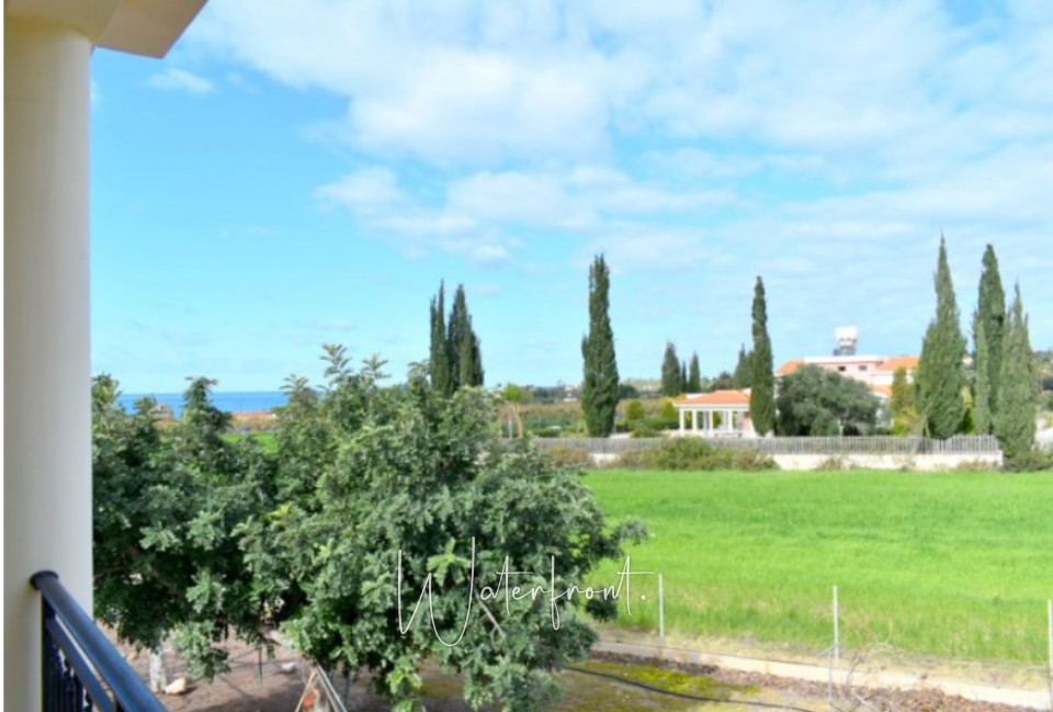 Bungalow For Sale  in  Sea Caves - St.George