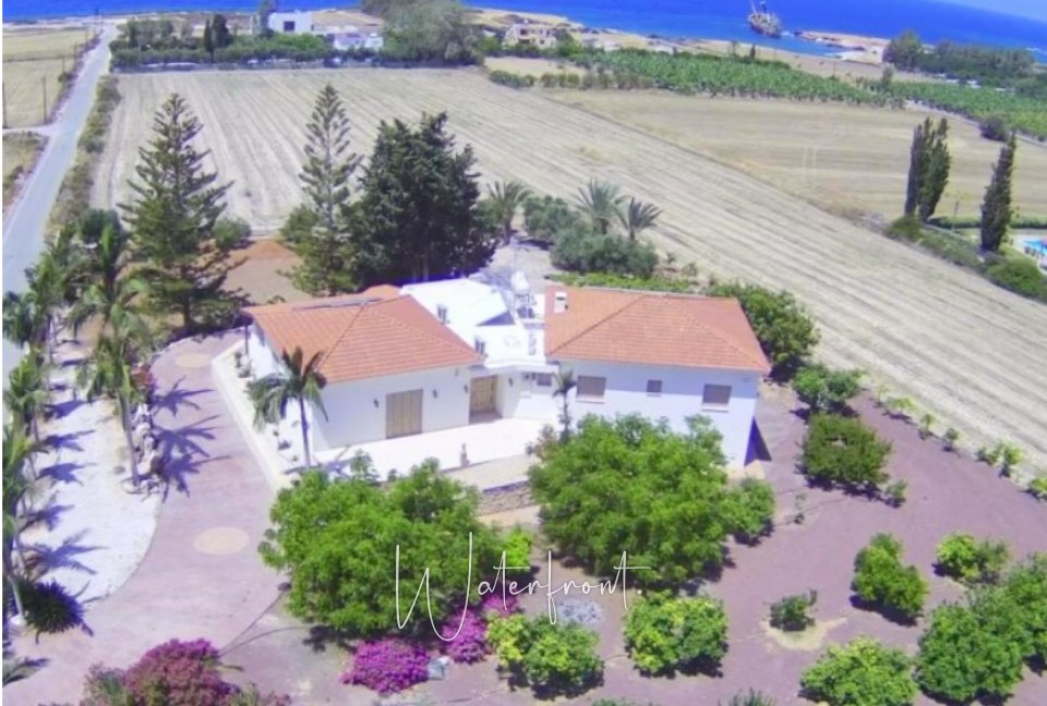 Bungalow For Sale  in  Sea Caves - St.George
