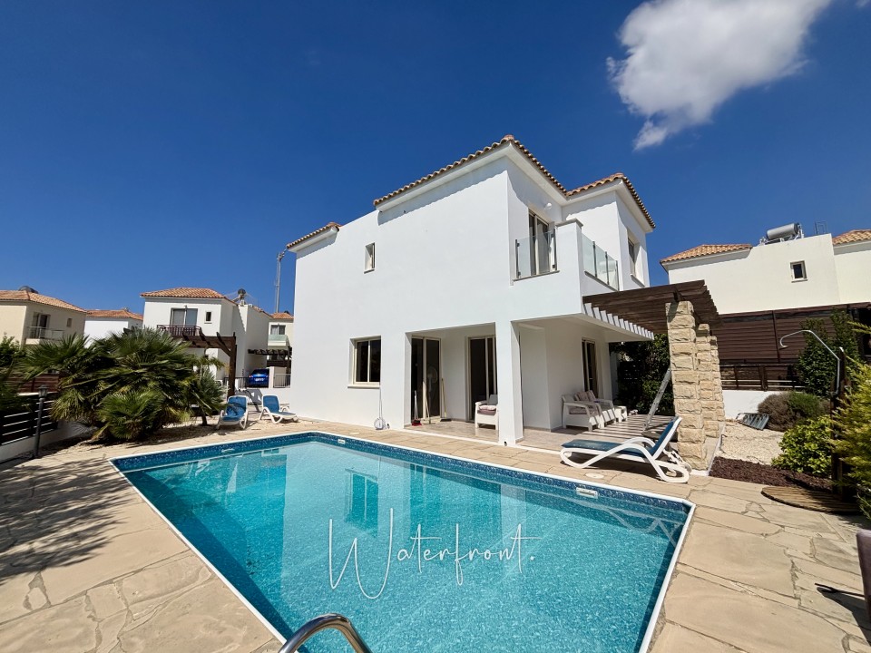 Detached Villa For Sale  in  Peyia