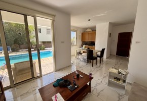 Detached Villa For Sale  in  Peyia