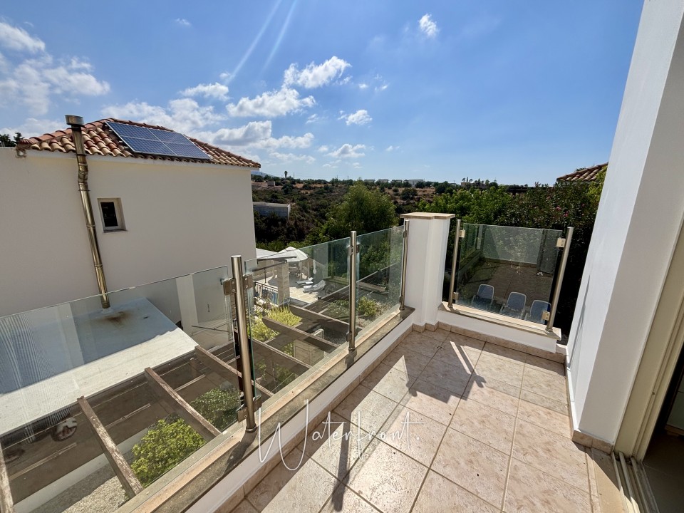 Detached Villa For Sale  in  Peyia
