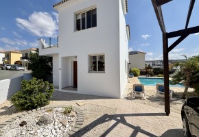 Detached Villa For Sale  in  Peyia