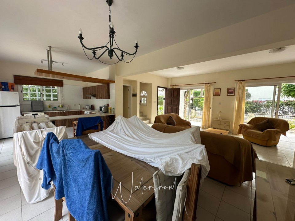 Detached Villa For Sale  in  Acheleia