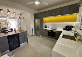 Town House For Sale  in  Peyia