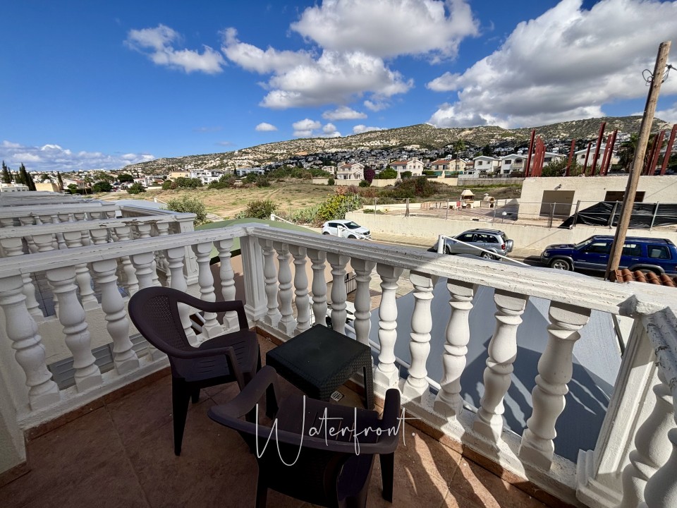 Town House For Sale  in  Peyia