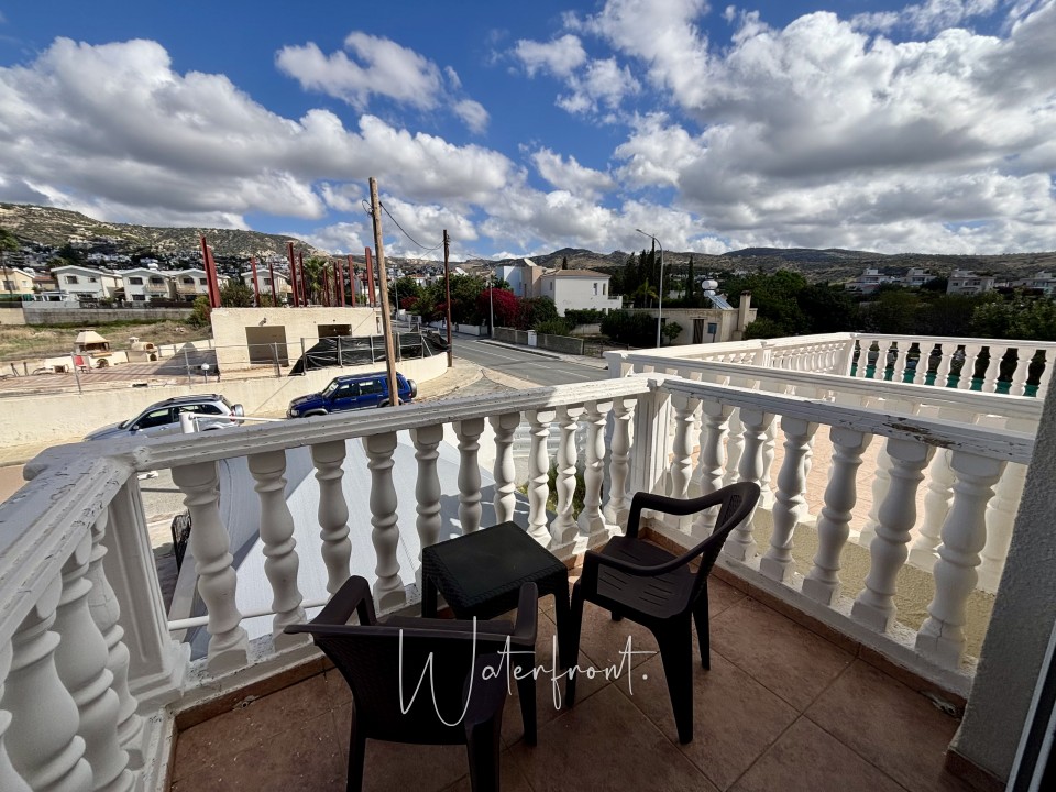 Town House For Sale  in  Peyia
