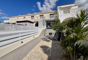 Town House For Sale  in  Peyia
