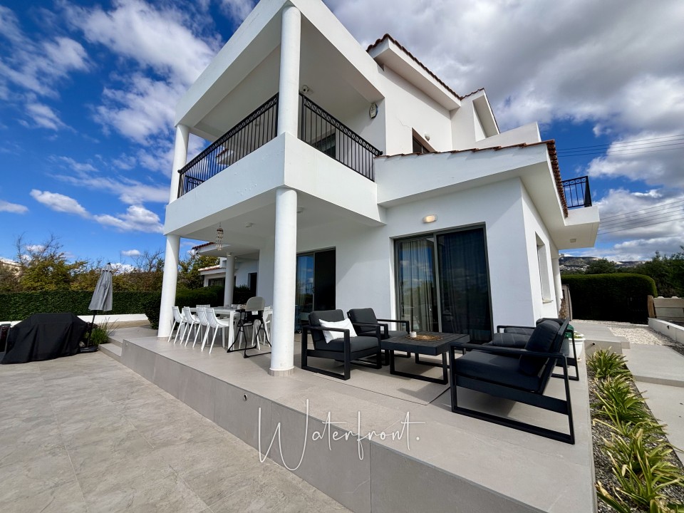 Detached Villa For Sale  in  Peyia