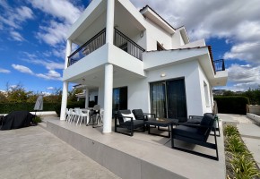 Detached Villa For Sale  in  Peyia
