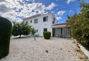 Detached Villa For Sale  in  Peyia