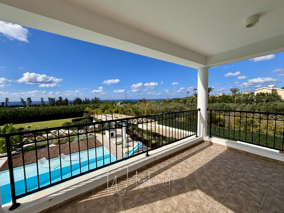 Detached Villa For Sale  in  Peyia