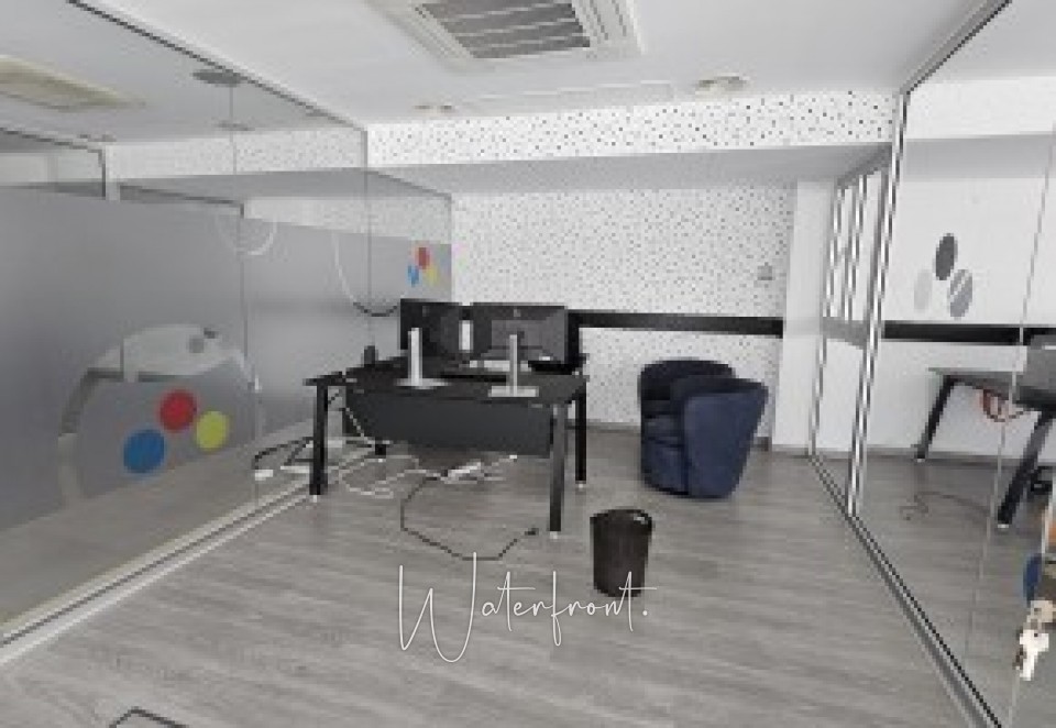 Office  For Sale  in  Anavargos