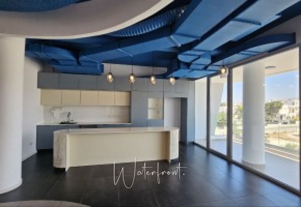 Office  For Sale  in  Anavargos