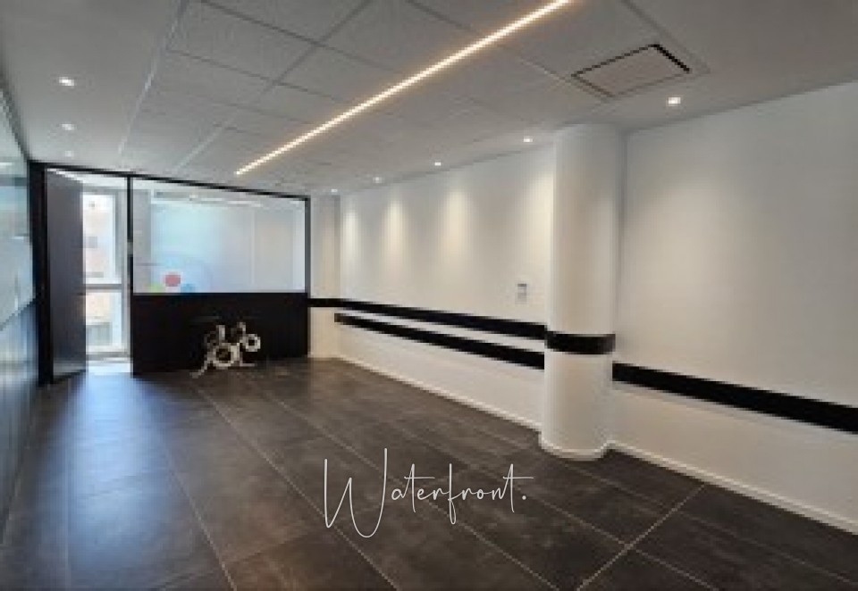 Office  For Sale  in  Anavargos