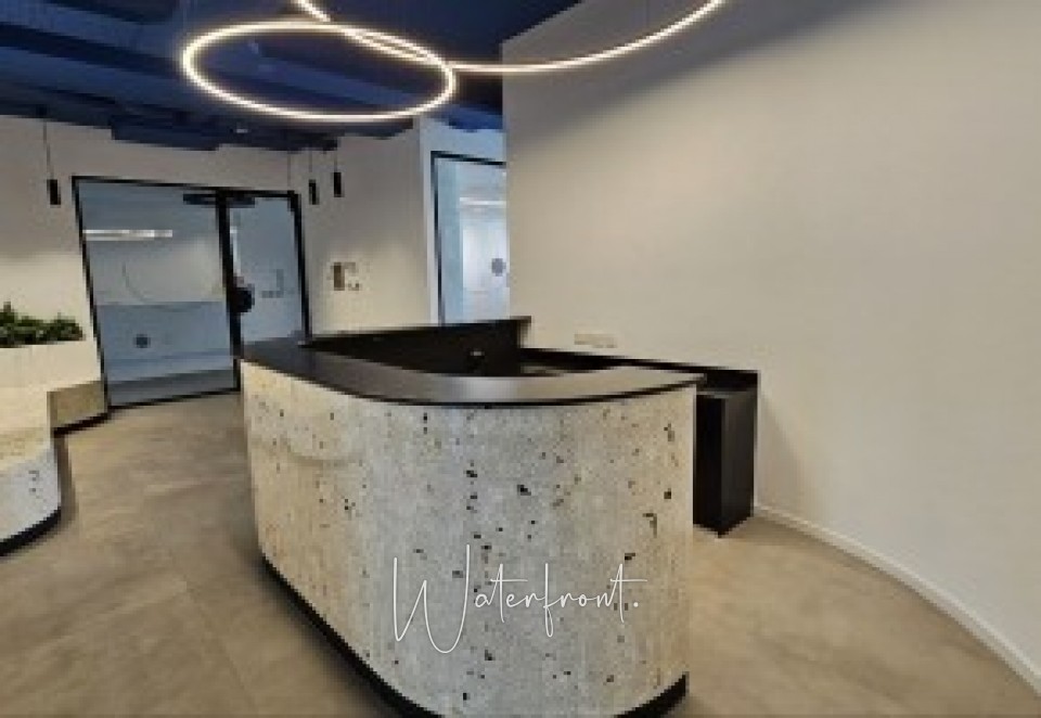Office  For Sale  in  Anavargos