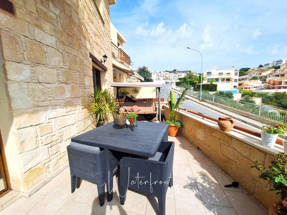 Town House For Sale  in  Peyia