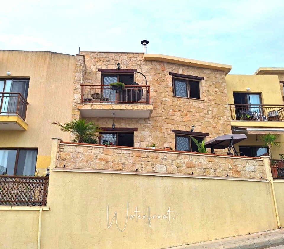Town House For Sale  in  Peyia