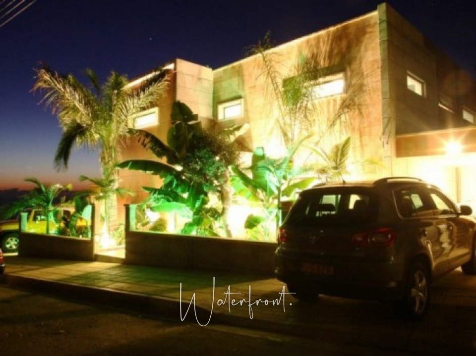 For Sale 6 Bedrooms Modern Luxury Villa in Tala, Paphos