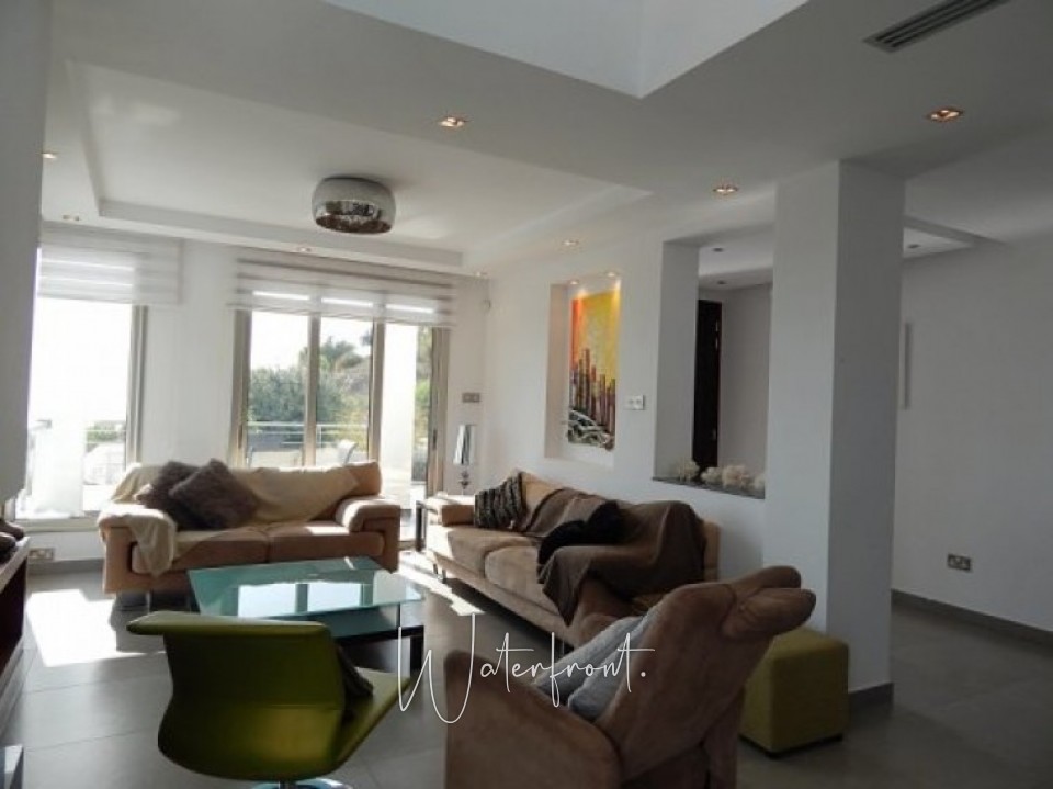 3 bedroom Vill in Tsada