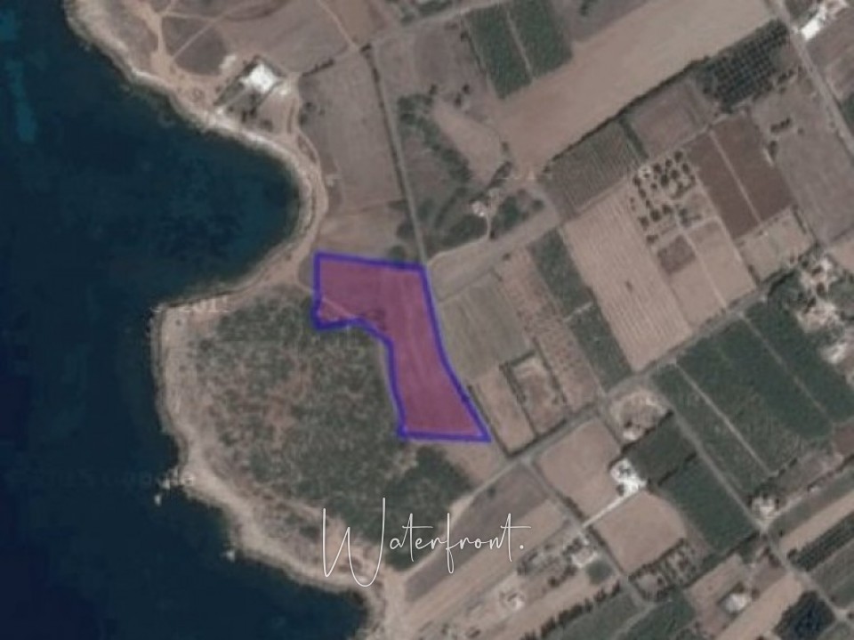 Large land near the seafront, Sea Caves, Paphos