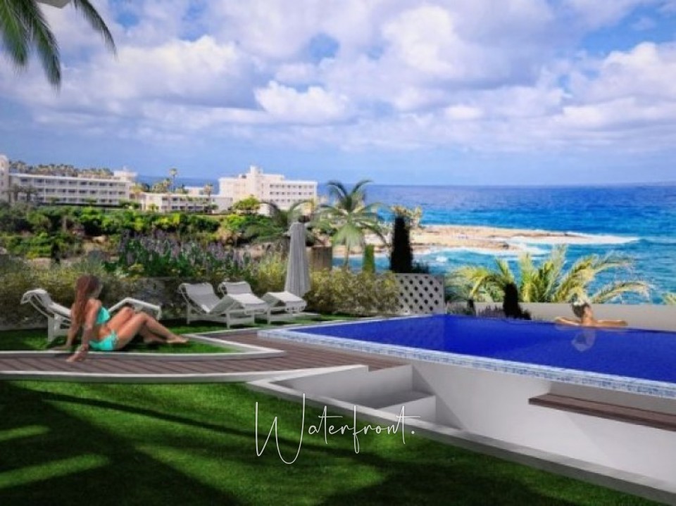 Seafront apartment in Kissonerga with garden, Paphos 