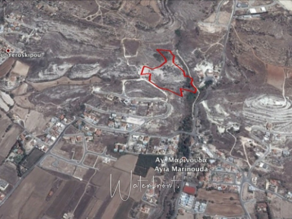 Large Plot of Land in Yeroskipou