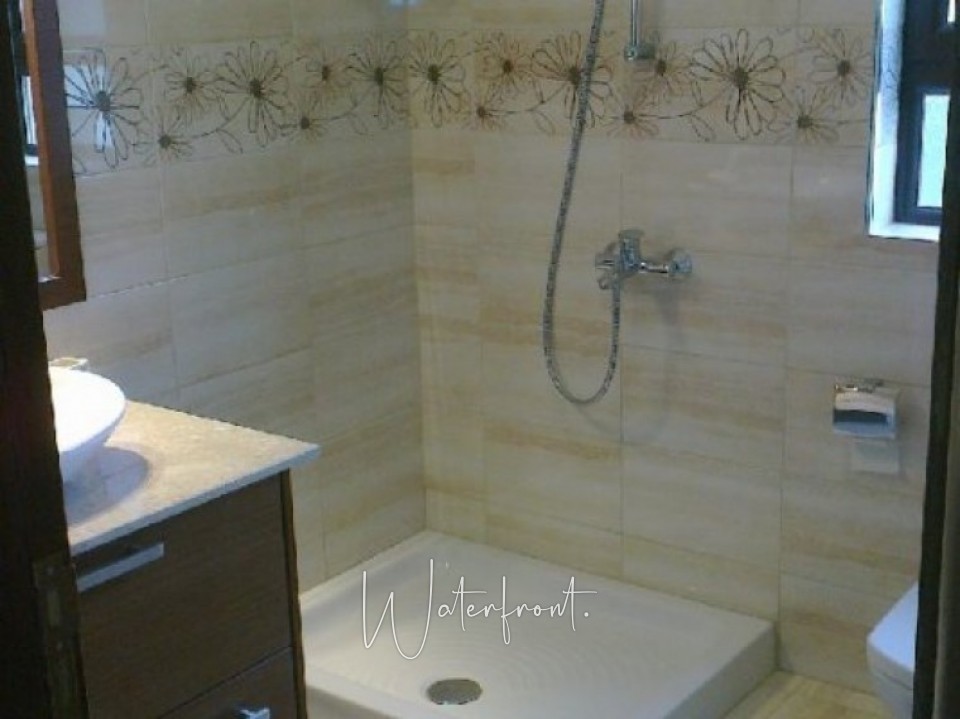 5 Bedroom Detached House in Tsada