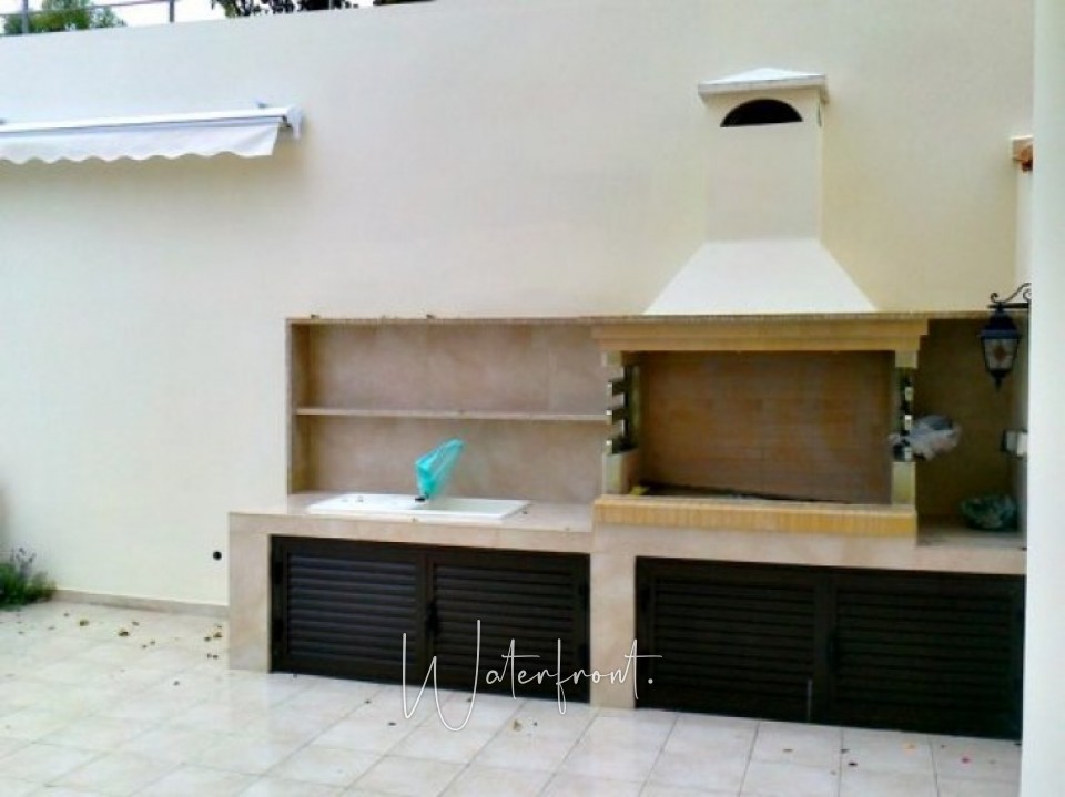 5 Bedroom Detached House in Tsada