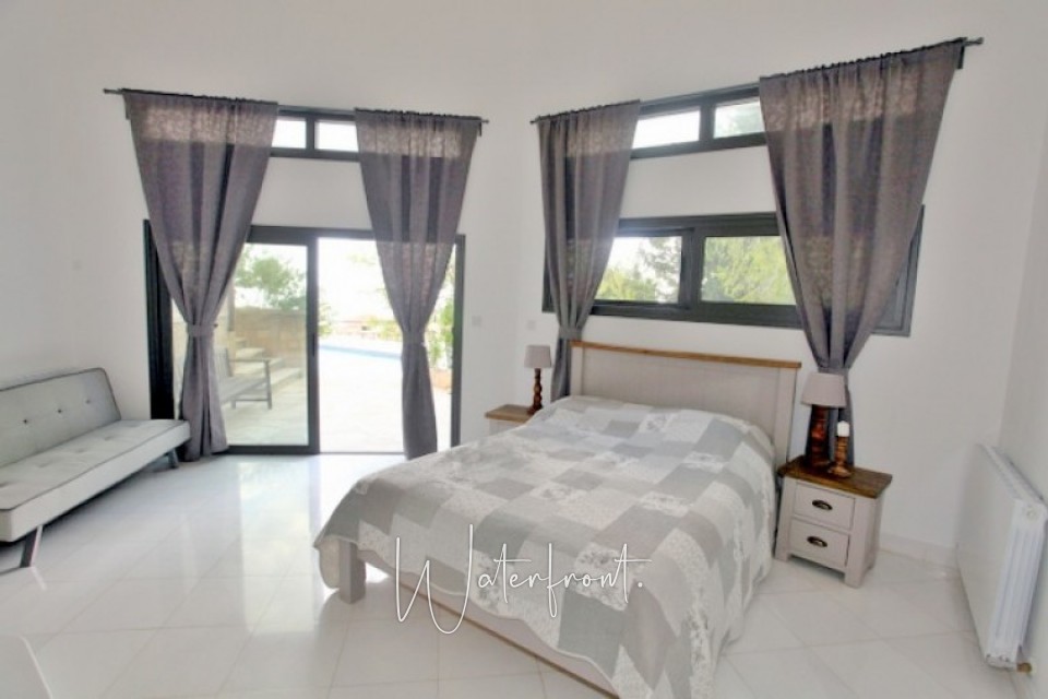 Detached Villa For Sale  in  Kamares - Tala