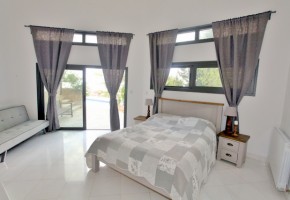Detached Villa For Sale  in  Kamares - Tala