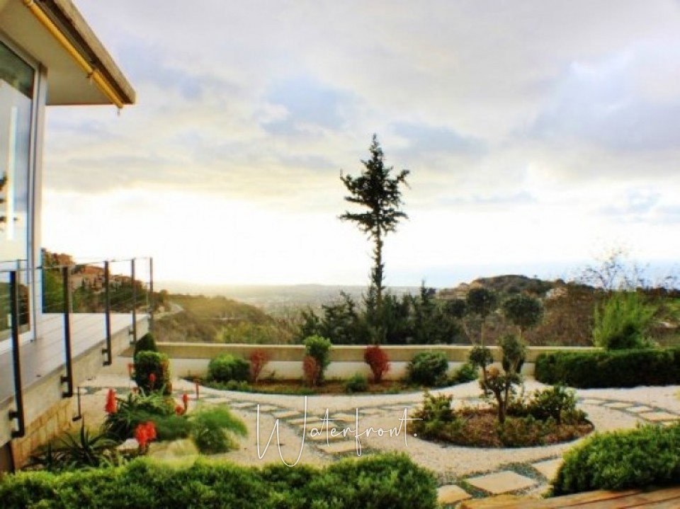 Detached Villa For Sale  in  Tsada