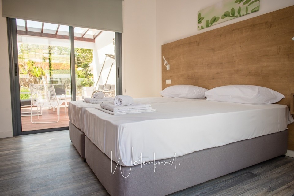 Building For Sale  in  Kissonerga