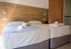 Building For Sale  in  Kissonerga