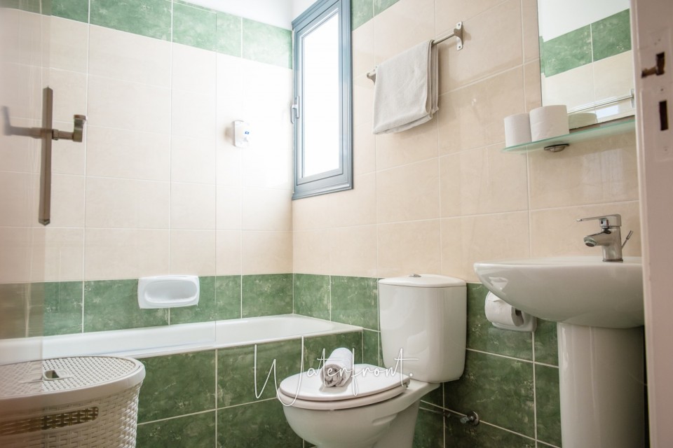 Building For Sale  in  Kissonerga